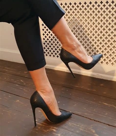 women's legs in high heels|492,278 Woman Wearing High Heels .